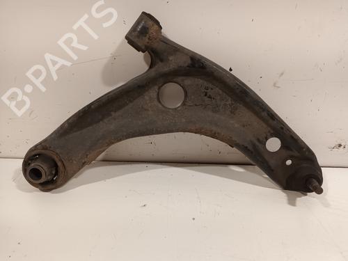 Used Right front suspension arm TOYOTA YARIS (_P9_) 1.0 VVT-i (KSP90_, KSP90R) (69 hp) 15192138