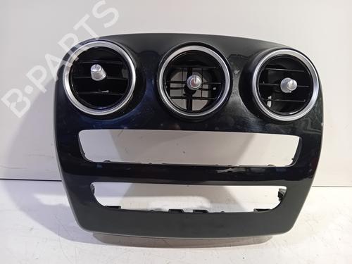 Used Air vent MERCEDES-BENZ C-CLASS (W205) C 180 (205.040, 205.140) (156 hp) 19030330