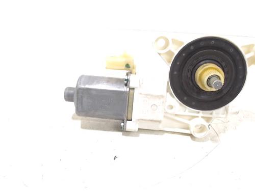Used Left rear window motor CHRYSLER GRAND VOYAGER V (RT) 2.8 CRD (163 hp) 3260726
