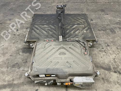 Used Battery Battery MERCEDES-BENZ EQB (X243) EQB 300 4-matic (243.608, 243.609) (228 hp) 33657002 33657002