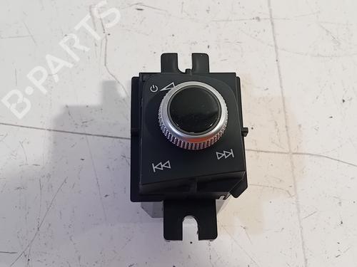 switch-audi-a4-b9-avant-8w5-8wd-2015-27639017 main image