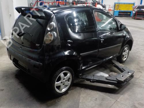 Left front door PEUGEOT 107 (PM_, PN_) 1.0 | BP20670032C2