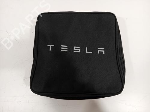 Kabel TESLA MODEL 3 (5YJ3) EV AWD (351 hp) 31042723
