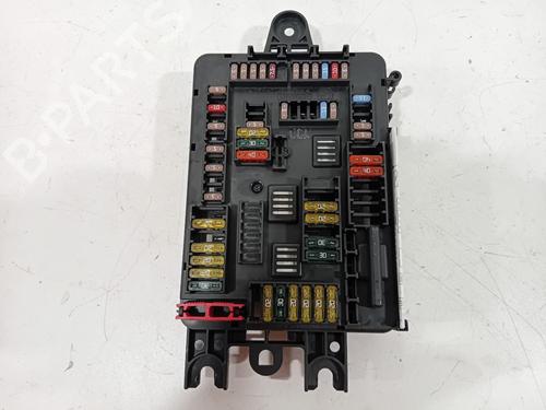 Used Fuse box Fuse box 27391578 27391578