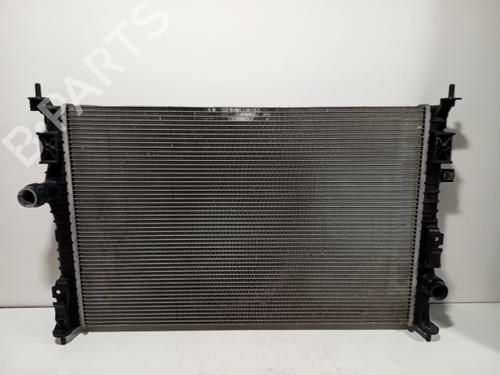 Used Water radiator Water radiator PEUGEOT EXPERT Van (V_) 2.0 BlueHDi 180 (177 hp) 40536595 40536595