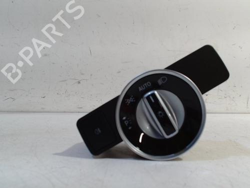 Used Headlight switch MERCEDES-BENZ CLA Coupe (C117) CLA 200 (117.343) (156 hp) 13661813