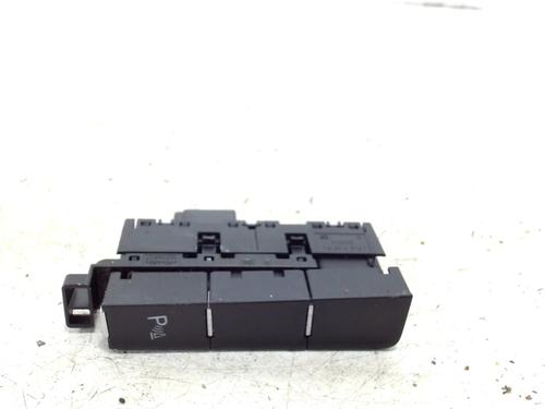 Used Switch VW GOLF VII (5G1, BQ1, BE1, BE2) 1.4 GTE Hybrid (204 hp) 10670017