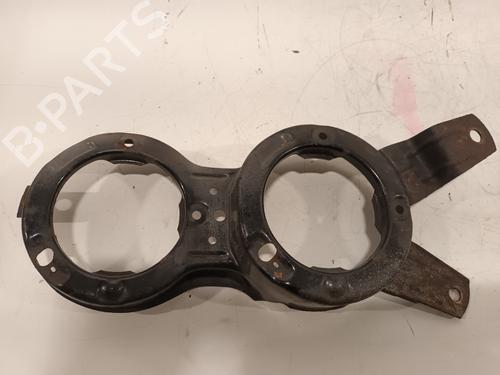 Used Right headlight support Right headlight support 31970587 31970587