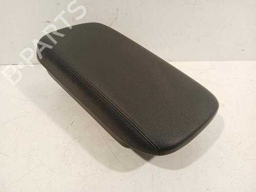 Used Armrest / Center console MITSUBISHI OUTLANDER III (GG_W, GF_W, ZJ, ZL, ZK) 2.0 Hybrid 4WD (GG2W) (200 hp) 30641073