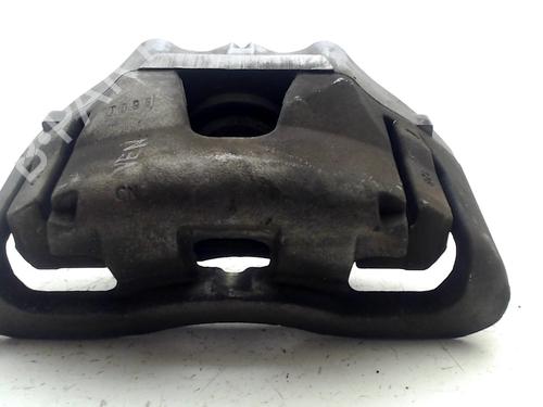 Used Right front brake caliper VOLVO V40 Cross Country (526) D3 (150 hp) 11733625