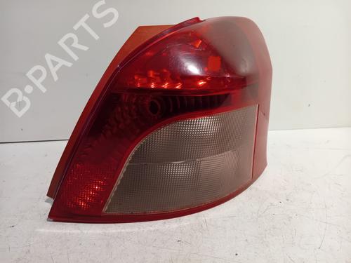 Højre baglygte TOYOTA YARIS (_P9_) 1.0 VVT-i (KSP90_, KSP90R) (69 hp) 19280096