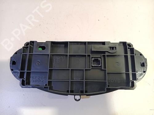 Climate control TOYOTA YARIS (_P13_) 1.5 Hybrid (NHP130_, NHP130) | BP26733826I5 
