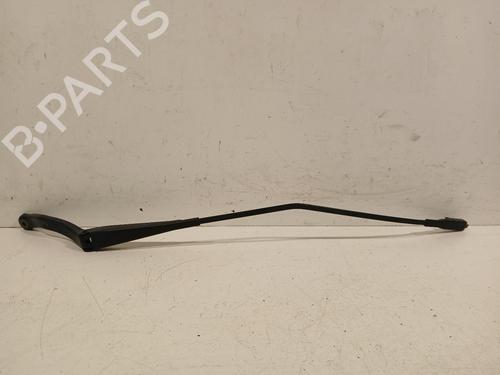 Used Front windshield wiper arm OPEL CORSA E (X15) 1.0 (08, 68) (90 hp) 29028565