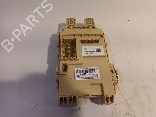 Used Fuse box Fuse box 17001620 17001620