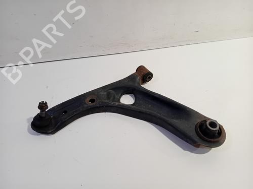 Bras de suspension avant gauche PEUGEOT 107 (PM_, PN_) 1.0 (68 hp) 29700090