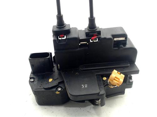 Used Front right lock CHEVROLET CAPTIVA (C100, C140) 2.0 D 4WD (150 hp) 13206474