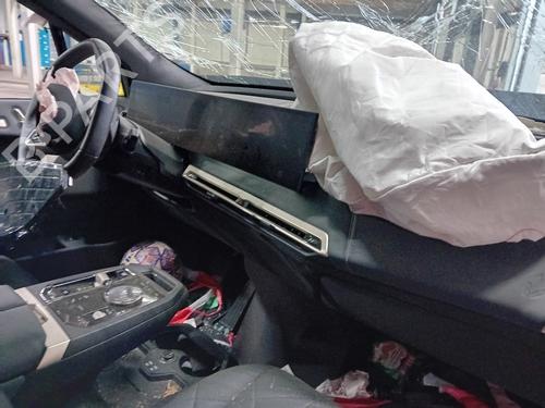 Bilradio BMW iX (I20) xDrive 40 | BP20317644E6 