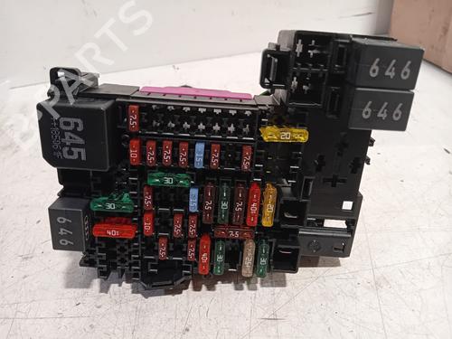 Used Fuse box Fuse box 23183364 23183364