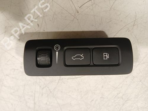 Kombi Kontakt / Stilkkontakt Kombi Kontakt / Stilkkontakt VOLVO XC40 (536) T5 Plug-in Hybrid (262 hp) 33607808 33607808