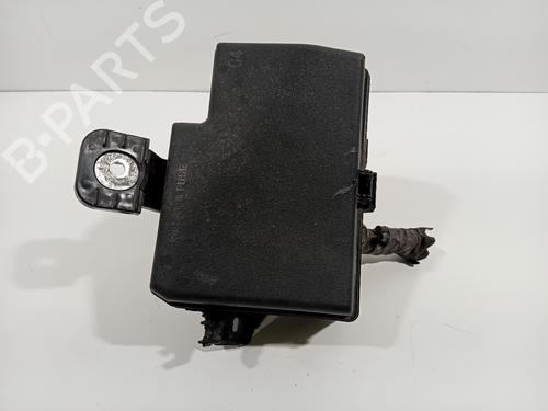 Used Fuse box Fuse box TOYOTA YARIS (_P13_) 1.5 Hybrid (NHP130_) (101 hp) 23989400 23989400