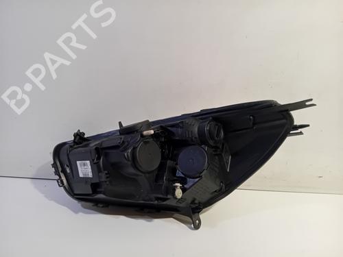 Right headlight RENAULT CLIO IV Grandtour (KH_) 1.5 dCi 90 (KHN3, KHN4) | BP29972554C29