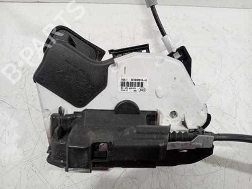 hjre-fortil-las-vw-passat-b8-3g2-cb2-2014-31949220 main image