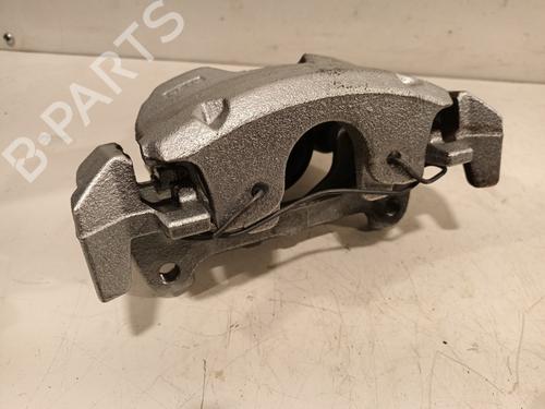 Højre bremsekaliber foran TOYOTA YARIS (_P21_, _PA1_, _PH1_) 1.5 Hybrid (MXPH10, MXPH11) (116 hp) 31970577