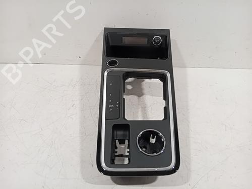 Middenconsole SEAT ATECA (KH7, KHP) 1.5 TSI (150 hp) 32157228