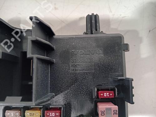 Fuse box VOLVO XC60 II (246) T6 Plug-In Hybrid AWD | BP30709147E1