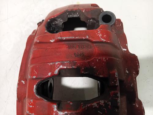 Left front brake caliper PORSCHE MACAN (95B) 3.0 S | BP40283169M105 - Image 3