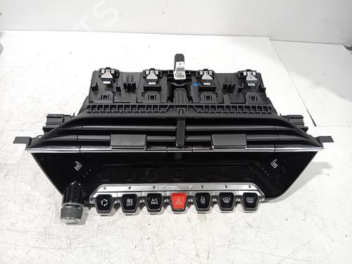 Used Climate control Climate control 38467914 38467914