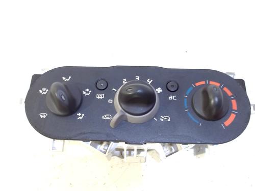 Used Climate control RENAULT TWINGO II (CN0_) 1.2 (CN0D) (58 hp) 7704140