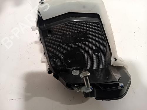 Used Rear right lock TOYOTA YARIS (_P13_) 1.5 Hybrid (NHP130_, NHP130) (101 hp) 26733833