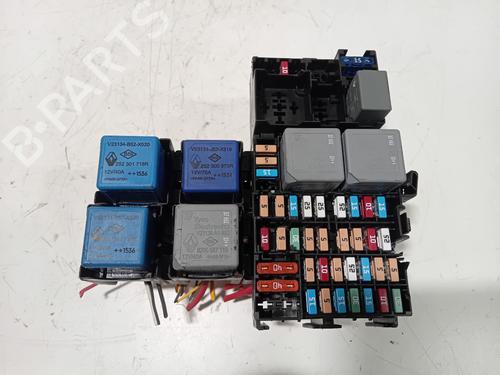 Used Fuse box Fuse box 37416308 37416308