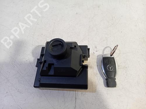 Used Ignition barrel MERCEDES-BENZ C-CLASS (W205) C 180 (205.040, 205.140) (156 hp) 19030351
