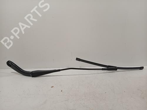 Used Front windshield wiper arm BMW 3 Touring (F31) 320 d (163 hp) 23214573