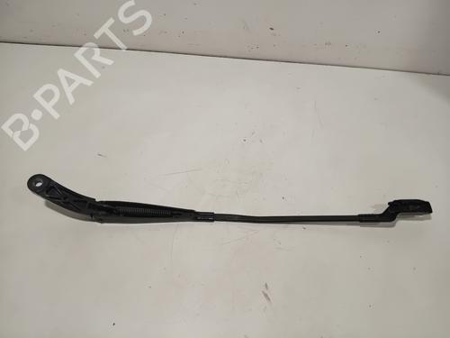 Used Front windshield wiper arm Front windshield wiper arm 39142853 39142853