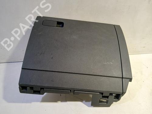 Used Glove box Glove box 31132581 31132581