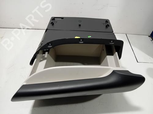 Used Glove box Glove box 37416249 37416249