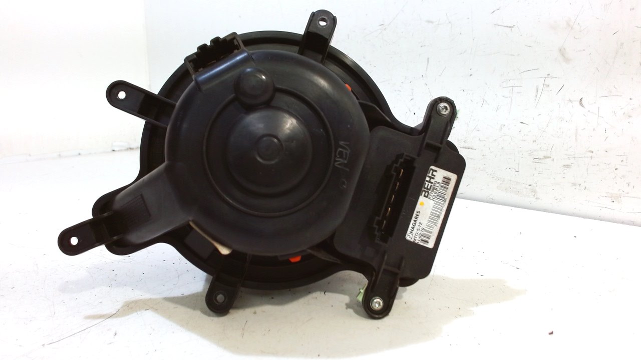Heater blower motor PEUGEOT 3008 MPV (0U_) 2.0 HDi 150 / BlueHDi 150
