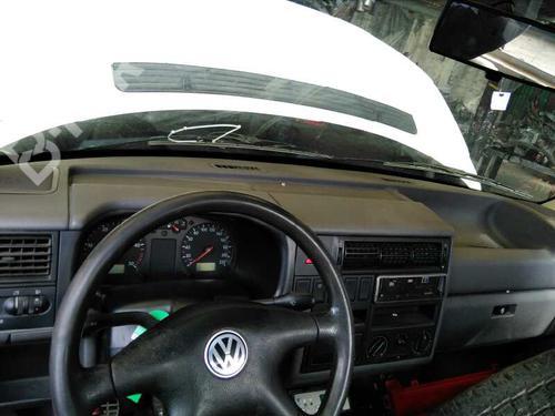Dashboard VW TRANSPORTER T4 Van (70A, 70H, 7DA, 7DH) 2.5 TDI | BP2523567C46 