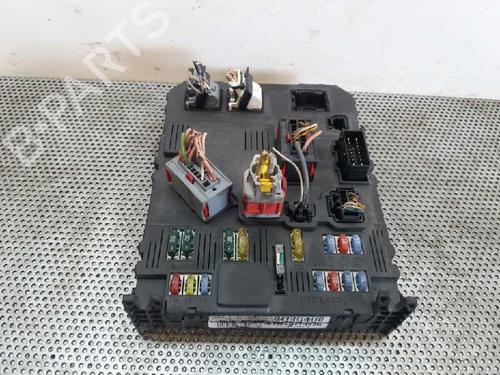 Used Fuse box Fuse box 3031433 3031433