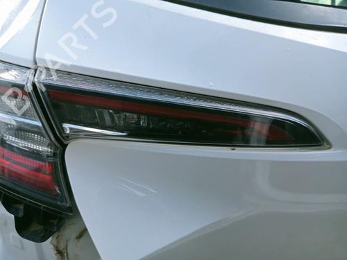 Venstre baglygte bagklap TOYOTA COROLLA Hatchback (_E21_, _EA1_, _EH1_) [2018-2025]  29613202