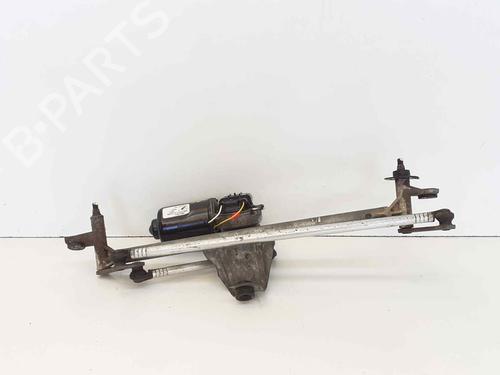 Used Front wiper motor OPEL CORSA C (X01) [2000-2009]  26376968
