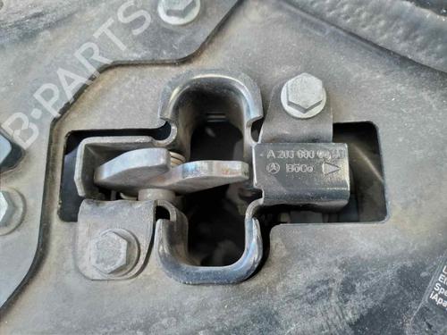 Used Hood lock MERCEDES-BENZ E-CLASS (W211) E 270 CDI (211.016) (177 hp) 8768517