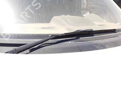 Used Front windshield wiper arm MERCEDES-BENZ VITO / MIXTO Van (W639) 110 CDI (639.601, 639.603, 639.605) (95 hp) 26445599