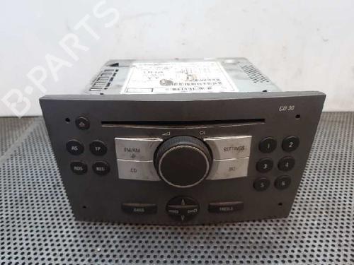 Used Radio OPEL ZAFIRA / ZAFIRA FAMILY B (A05) 1.9 CDTI (M75) (150 hp) 3157068