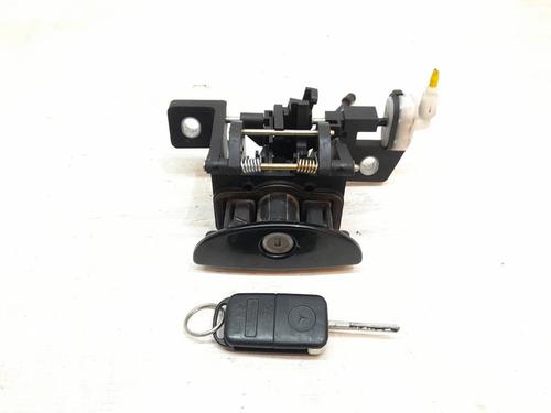 Bagagerumshåndtag MERCEDES-BENZ A-CLASS (W168) A 190 (168.032, 168.132) (125 hp) 31700380