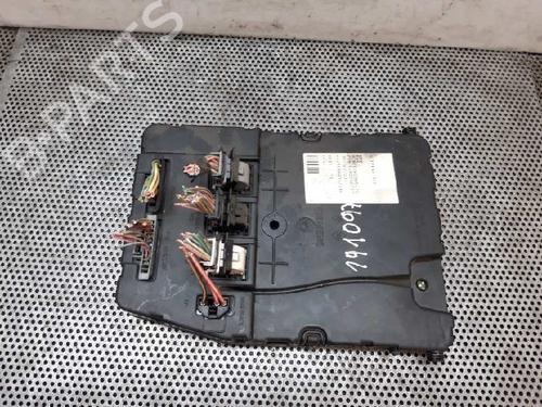 Used Fuse box Fuse box 4685034 4685034
