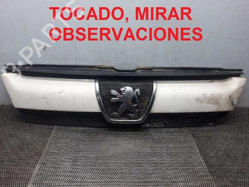 Used Grille Grille 4495195 4495195